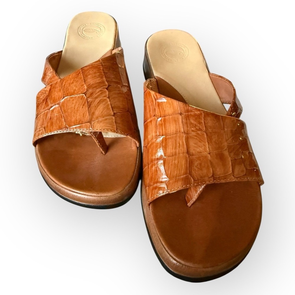 Nurture Slides Rich Brown Crocodile Patent Leather Womens US 6.5 Comfort Sandals